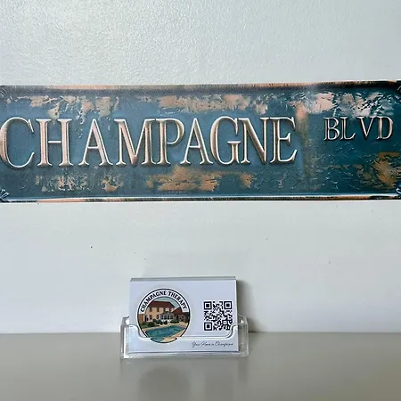 Champagne Therapie Demeure De Charme Avec Piscine Chauffee Holiday home Saint-Martin-d'Ablois